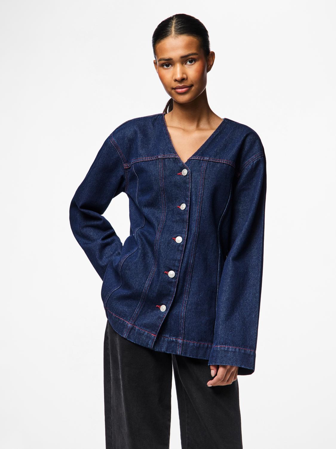model_shot-front